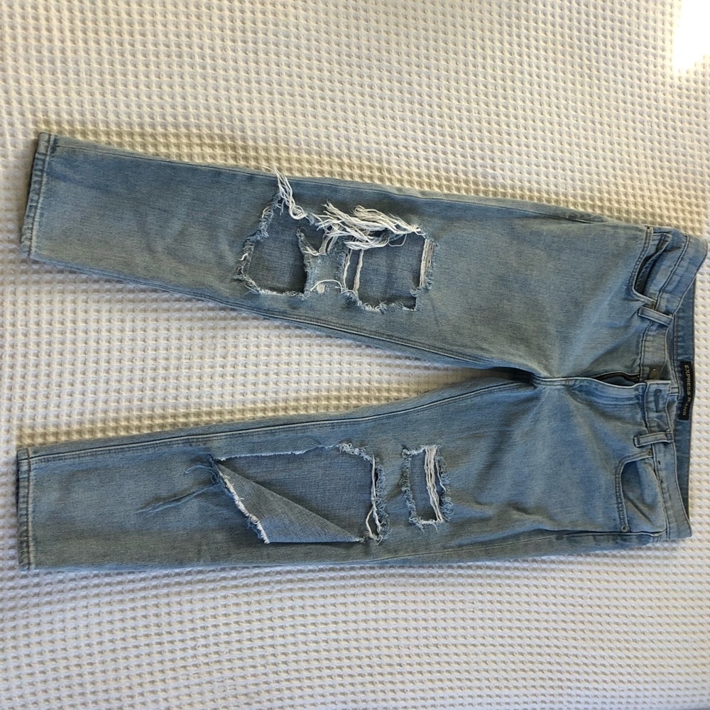 Express destroyed look girlfriend cropped jeans